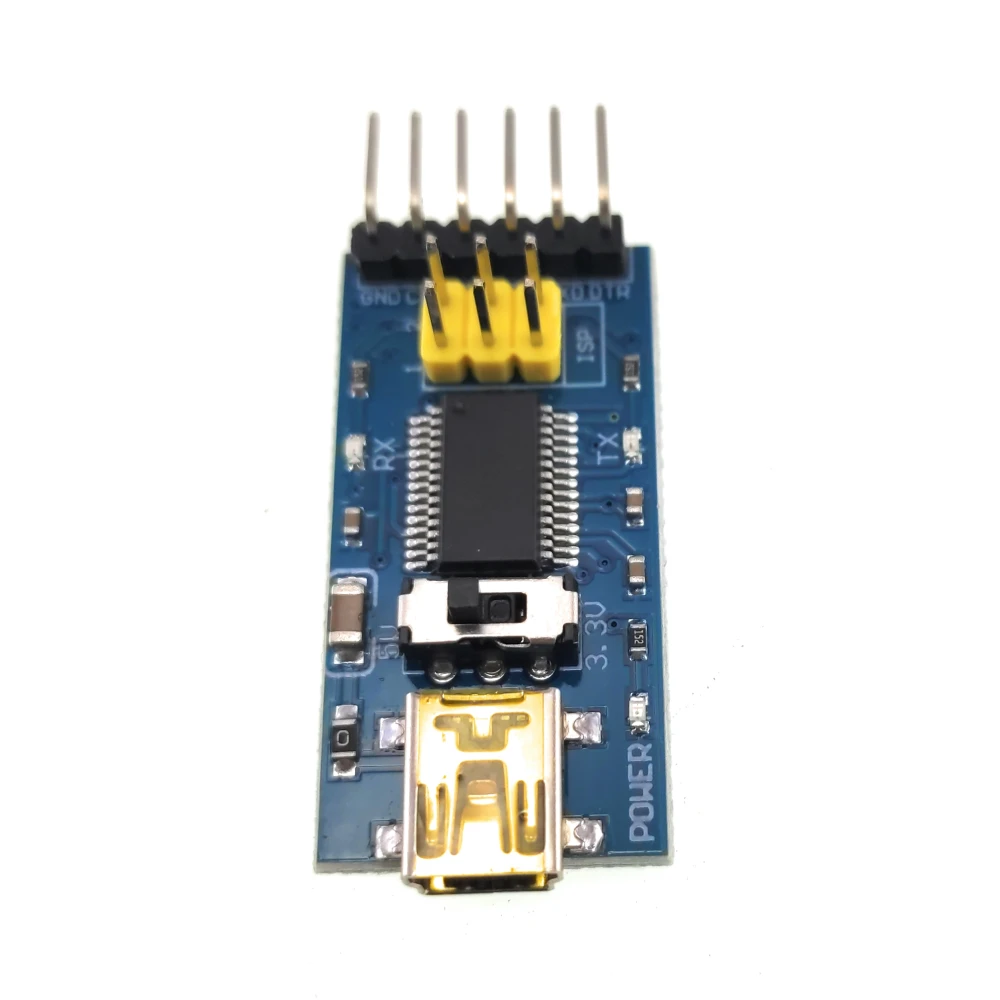 Vista lateral del adaptador USB FTDI FT232RL para Arduino con selección de voltaje