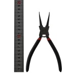 Detalle de mordazas punta recta de alicates para anillos de seguridad 180mm