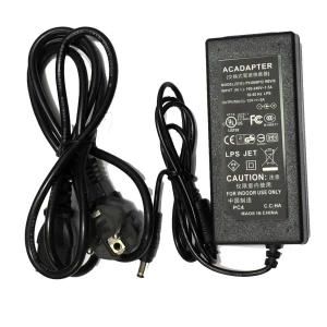 12V 5A toiteadapter 5,5mm pistikuga LED-ribadele ja LCD-monitoridele