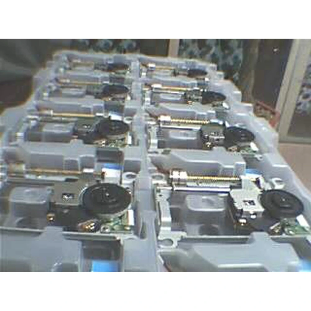 TDP182W laserpea täieliku mehhanismiga Sony PSTWO jaoks (SCPH79xxx versioon)