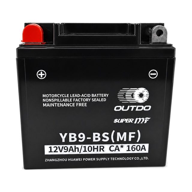 OUTDO YB9-BS, YB9-B mootorratta aku eestvaates, näha on mõlemad klemmid